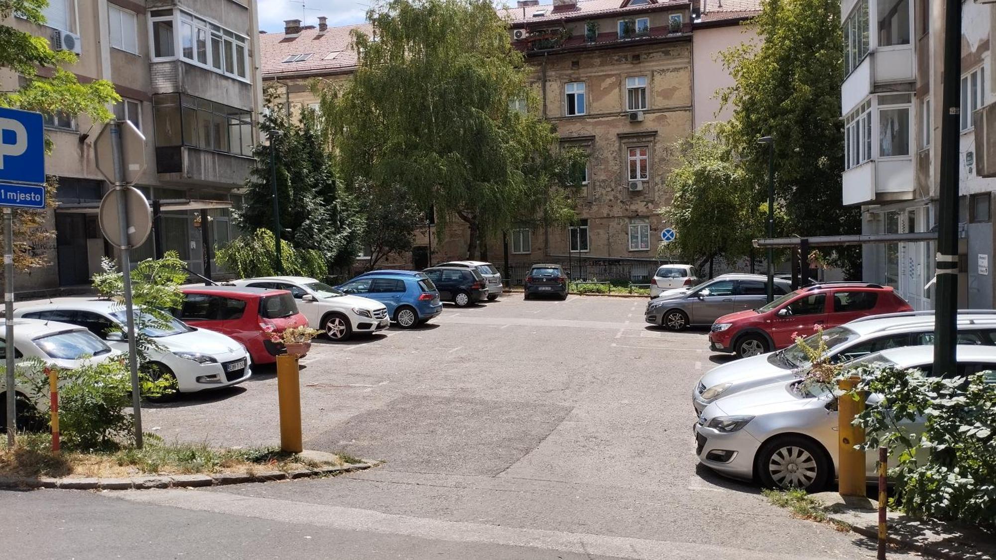 Quiet Apartment In City Center, Free Private Parking Sarajevo Exterior foto